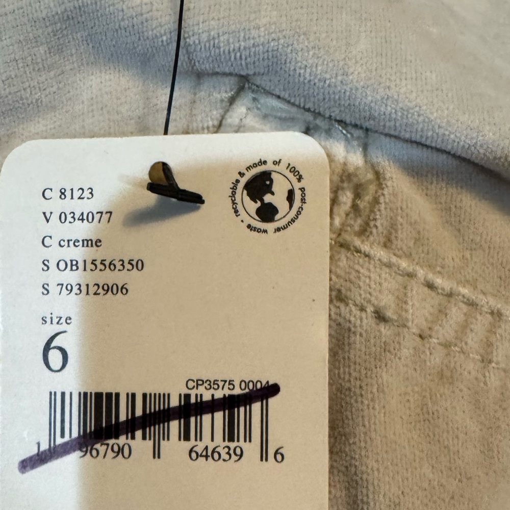 Free People Women’s  "Hit Back" Low Rise Bootcut Flare Velvet Pants Size 6 NWT - Picture 4 of 16